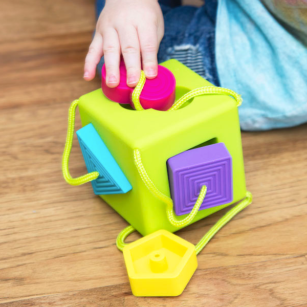 Fat Brain Toys | OombeeCube